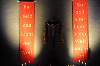 Nachtwallfahrt Banner in der Kirche